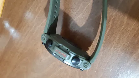 ساعت هوشمند مدل G͏9͏9͏ U͏ltra دارای کنترل موزیک، فشار خون، گام شمار، مکالمه بلوتوثی، پشتیبانی از زبان فارسی، قابلیت تغییر تصویر زمینه، بند سیلیکون