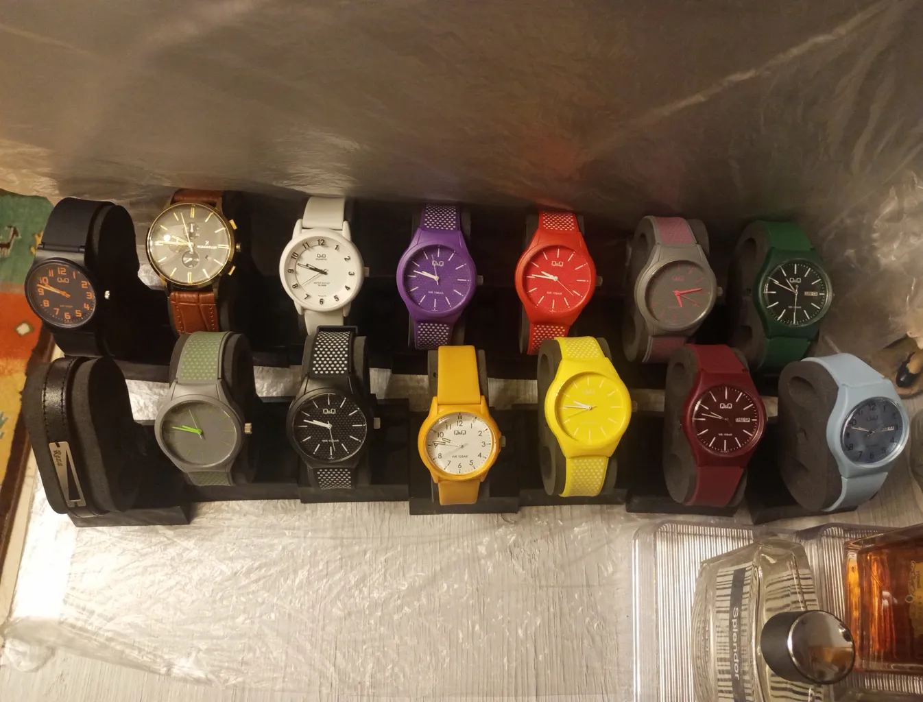 ساعت مچی عقربه ای کیو اند کیو مدل A212J013Y