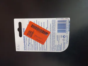 تجریه خرید بالم لب لابلو مدل Strawberry Shine