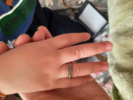 گوشواره طلا 18 عیار زنانه طلای مستجابی مدل حلقه ای کد 670180