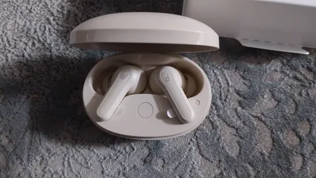 هدفون بلوتوثی انکر مدل Soundcore life P2 Mini