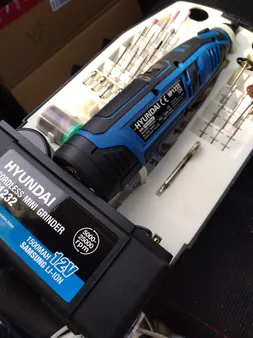 فرز انگشتی شارژی هیوندای مدل hp1232