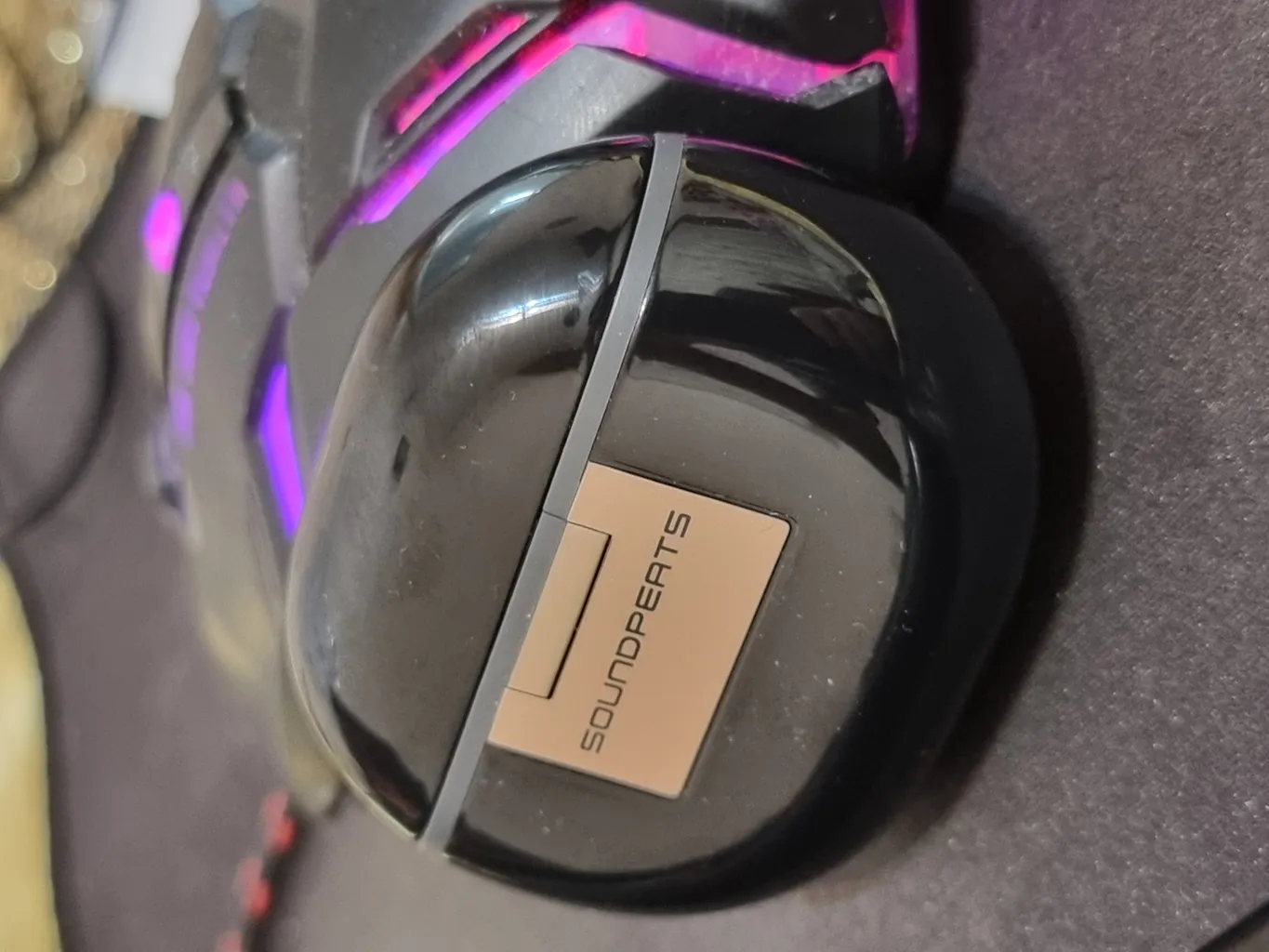 هندزفری بلوتوثی ساندپیتز مدل Air3 Deluxe HS