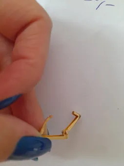 گوشواره طلا 18 عیار زنانه طلای مستجابی مدل مثلث کد 01