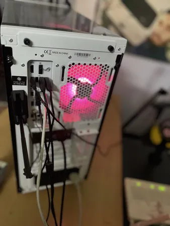 کیس کامپیوتر ای دیتا ایکس پی جی مدل BATTLECRUISER Super Mid-Tower WHITE