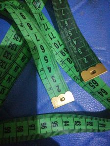 چرخ خیاطی دستی و ملزومات خیاطی
