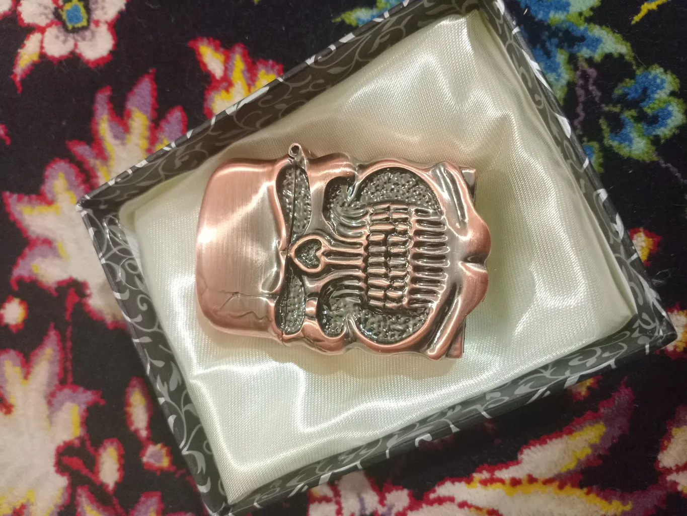 فندک مدل اتمی طرح اسکلت جمجمه DKD-1535