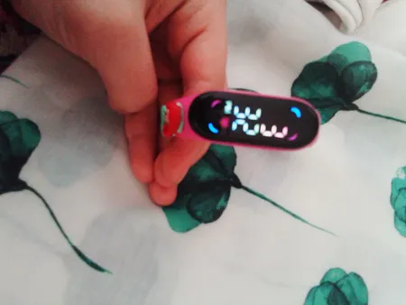 ساعت مچی دیجیتال بچه‌گانه طرح عروسکی کد 4