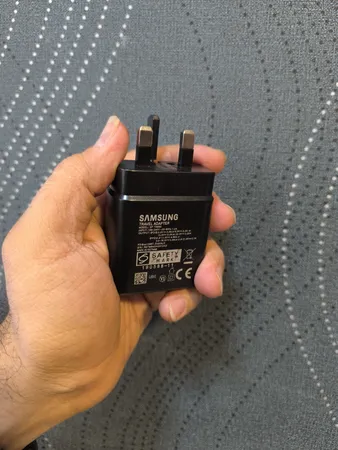 شارژر دیواری 45 وات مدل XBEG-TA845W