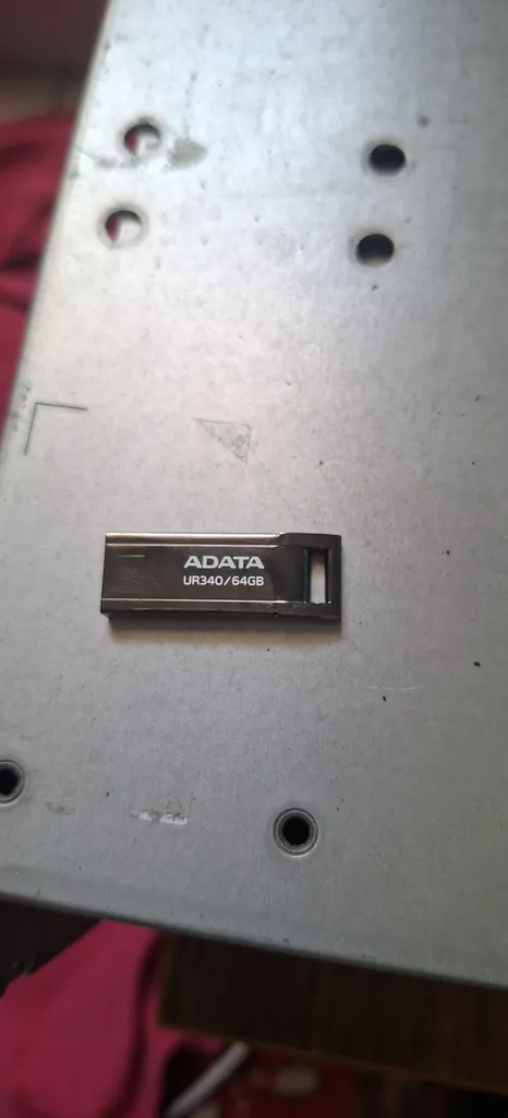 فلش مموری ای دیتا مدل UR340 ظرفیت 64 گیگابایت