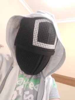 ماسک ایفای نقش مدل سربازان اسکویید گیم طرح مربع