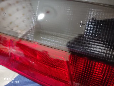 چراغ عقب مدل km23 مناسب برای پژو پارس ELX بسته 2عددی