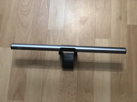 چراغ LED بالای مانیتور ریمکس مدل RT-E910