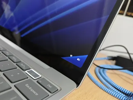 محافظ صفحه نمایش نانوگلس مدل لجند مناسب برای لپ تاپ Microsoft Surface Laptop Go 2