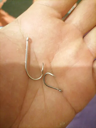 قلاب ماهیگیری کد 100 بسته 90 عددی