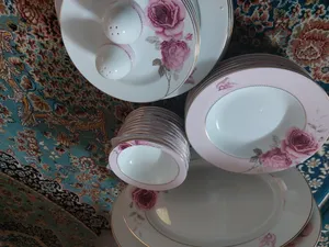 تجریه خرید سرويس غذاخوری 28 پارچه چینی زرین ایران مدل ايتاليا اف رزفلاور کد 0128 درجه عالی