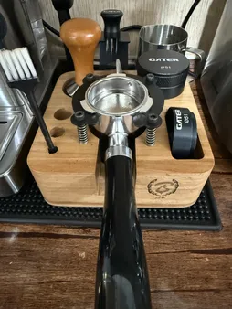 استند پرتافیتلر باریستا اسپیس مدل چوبی کد 51