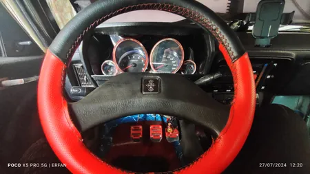 روکش فرمان کاور پلاس مدل PR-LUXE-RD به همراه سردنده وگردگیر و روکش ترمزدستی و کاور سویچ مناسب برای پراید