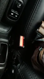 قفل كمربند مدل P6 مناسب براي پژو 206