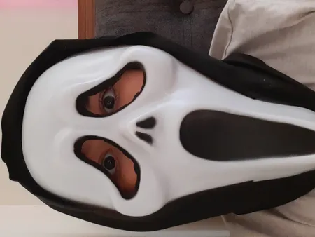 ماسک ایفای نقش مدل جیغ