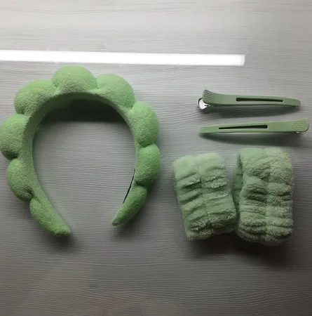 هدبند آرایشی مدل  بیوتی به همراه مچ بند و گیره نگهدارنده مو بسته ۵ عددی