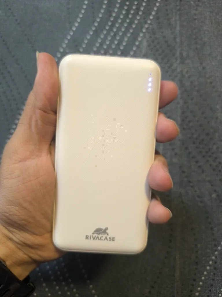 پاوربانک ریوا کیس مدل VA 2137 طرفیت 10000 میلی آمپر ساعت