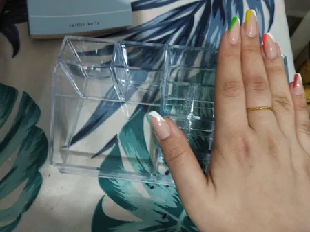 استند لوازم آرایشی مدل Ro01