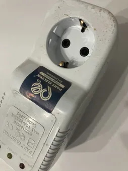 محافظ ولتاژ پارت الکتریک مدل کولر گازی و لباسشویی کد 689