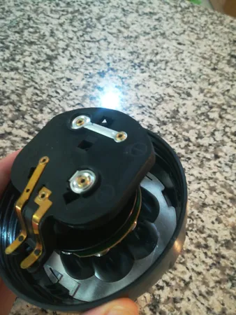 چراغ قوه کملیون مدل 9LED