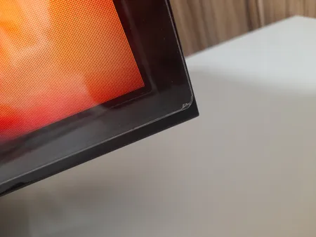 محافظ صفحه نمایش  مناسب برای تلویزیون 43 اینچ