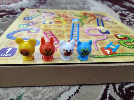 بازی منچ و مارپله تخته چوبی مدل Animals