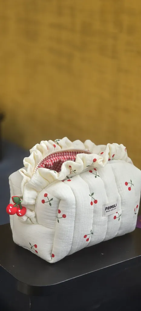 کیف لوازم آرایش زنانه مدل آلبالو چین دار