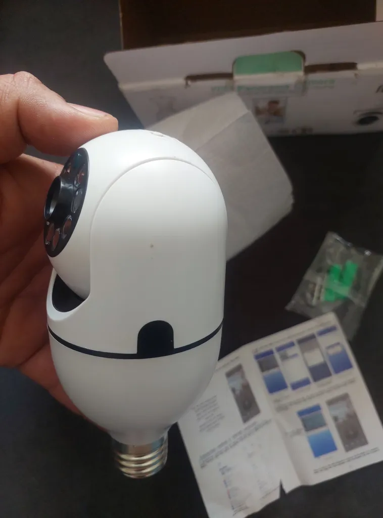 دوربین مداربسته تحت شبکه مدل v380 e27