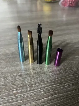 برس آرایشی مدل 4