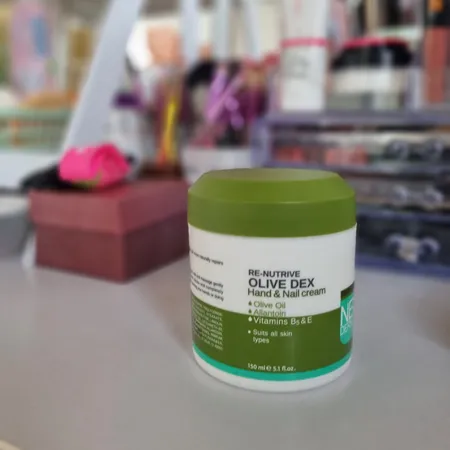 کرم مرطوب‌کننده دست و ناخن نئودرم مدل Olive Dex حجم 150 میلی‌لیتر