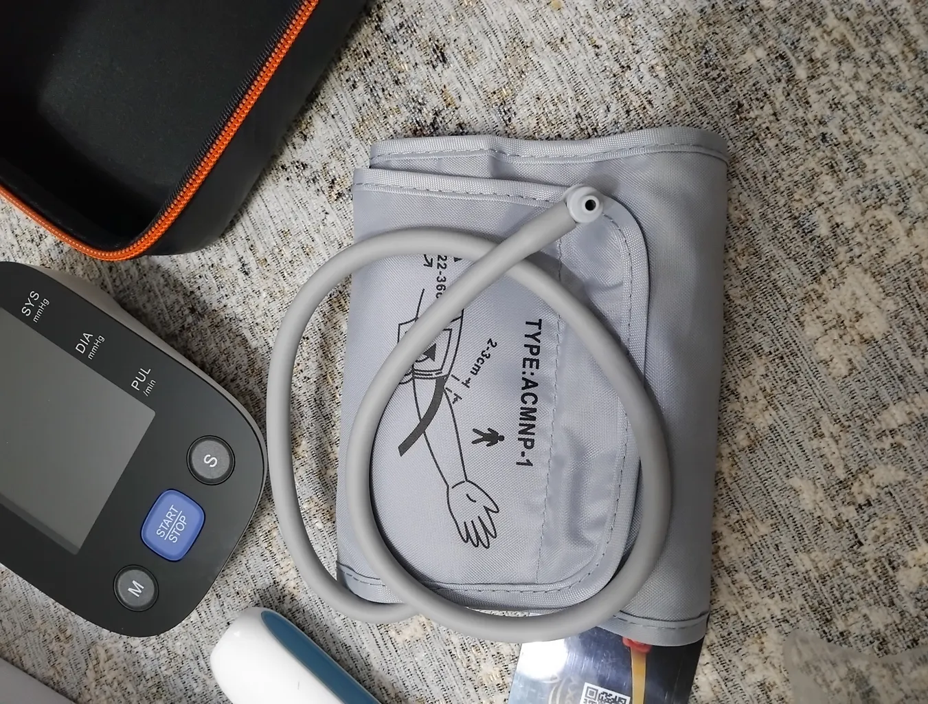 فشارسنج بازویی دیجیتال فوکسی مدل BLACK به همراه پاوربانک فوکسی