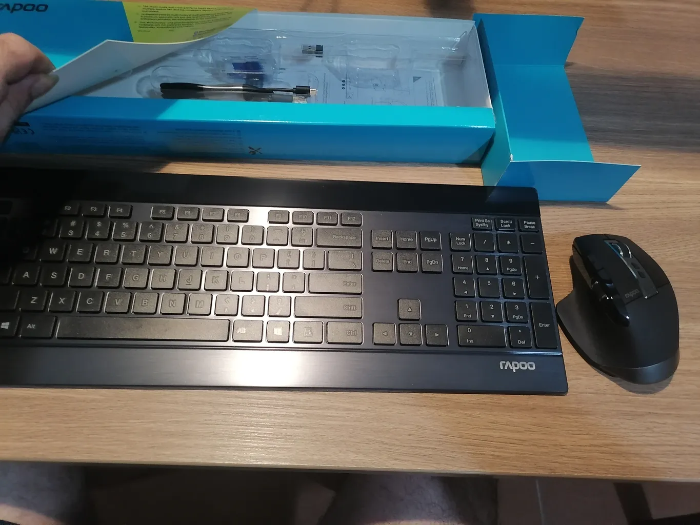 کیبورد و ماوس بی سیم رپو مدل 9900M، سوییچ ممبران ، Full Size