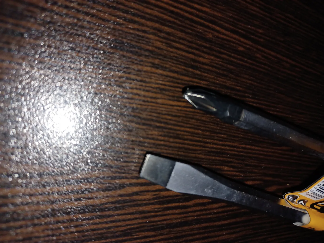 پیچ گوشتی دو سو و چهارسو ضربه خور دینگشی مدل DT-6150 بسته 2 عددی