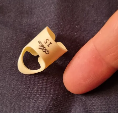 مضراب سه تار آلیس مدل fr15