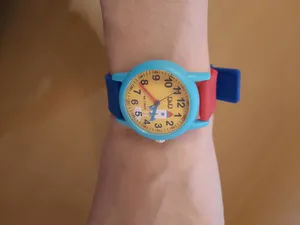 تجریه خرید ساعت مچی عقربه ای کیو اند کیو مدل VS49J009Y