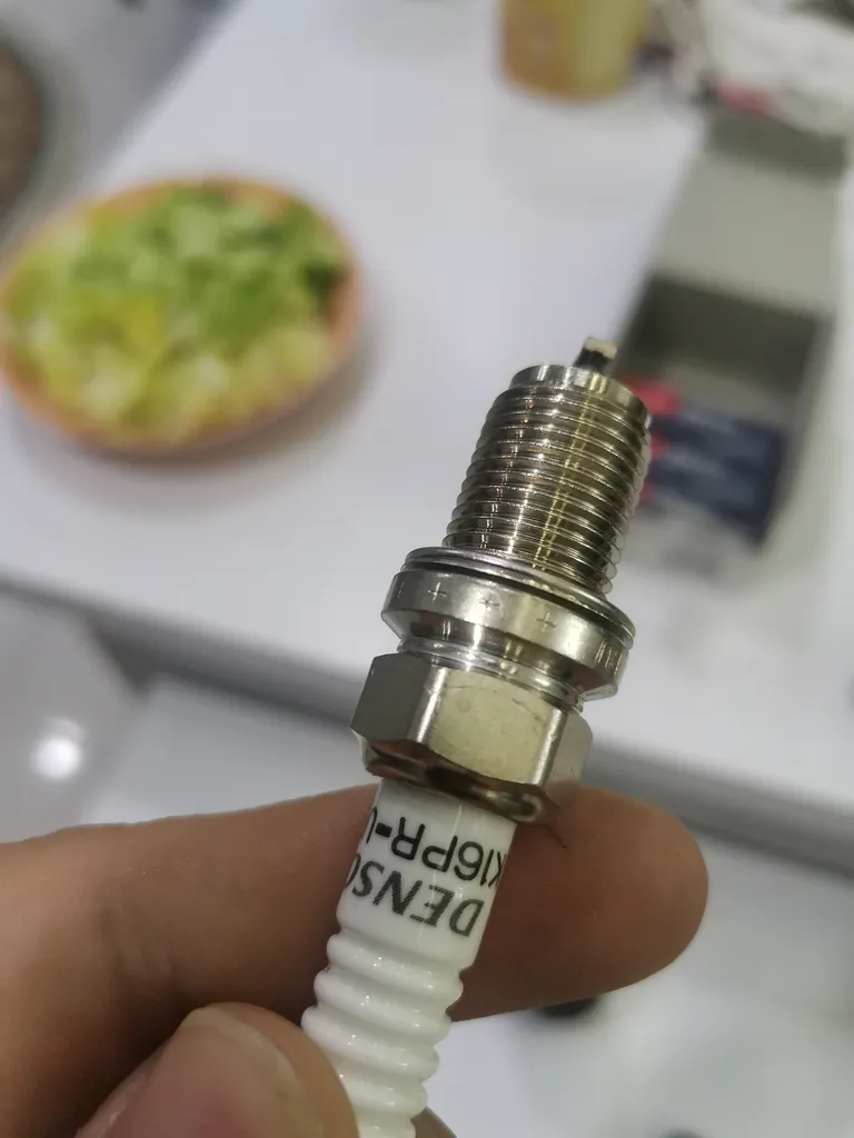 شمع خودرو دنسو مدل K16PR-U11 بسته 4 عددی