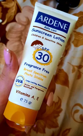 لوسیون ضدآفتاب کودکان  آردن مدل 30 حجم 75 میلی لیتر
