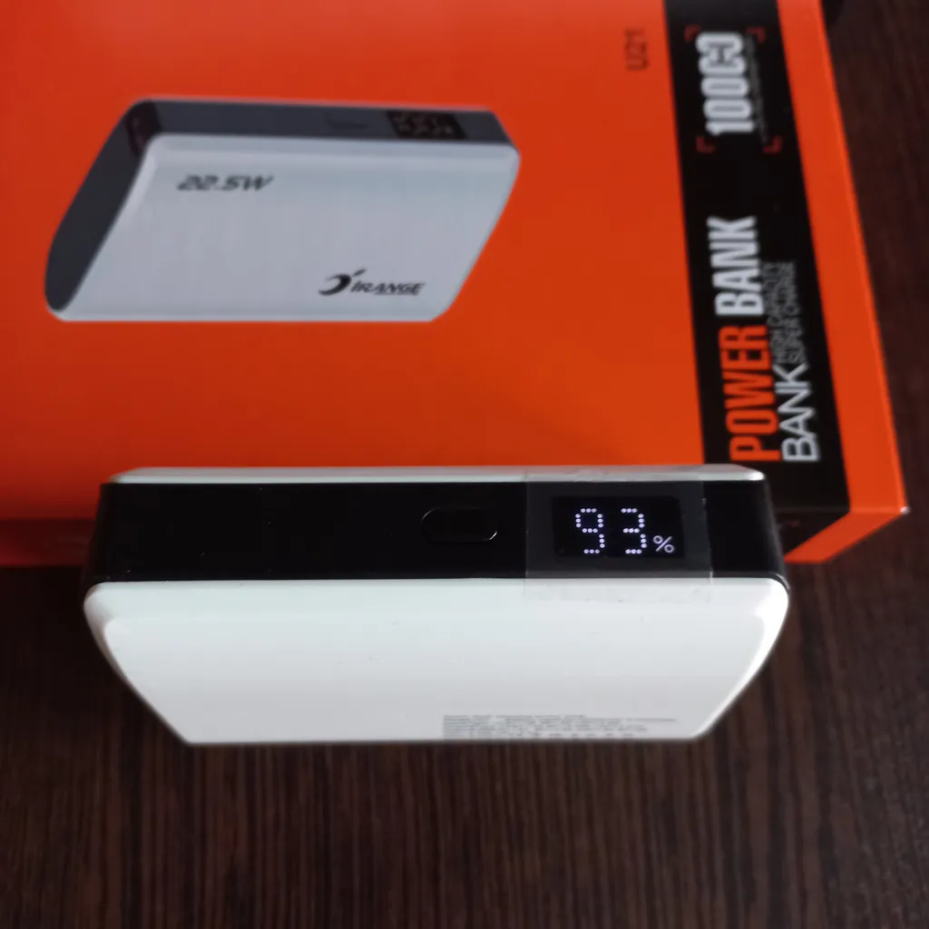 پاوربانک 22.5 وات آیرنج مدل U 21 ظرفیت 10000 میلی‌آمپرساعت