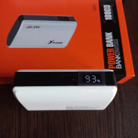 پاوربانک 22.5 وات آیرنج مدل U 21 ظرفیت 10000 میلی‌آمپرساعت