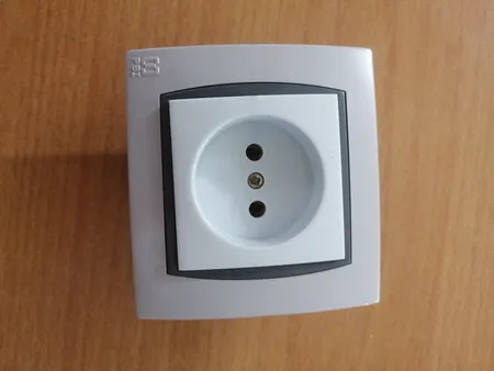 پریز برق پارت الکتریک مدل آذین