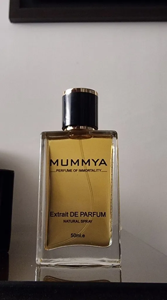 اکستریت پرفیوم مردانه مومیا مدل اونتوس کلون با رایحه معتدل حجم 50 میلی لیتر