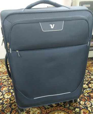 چمدان رونکاتو مدل JOY سایز متوسط