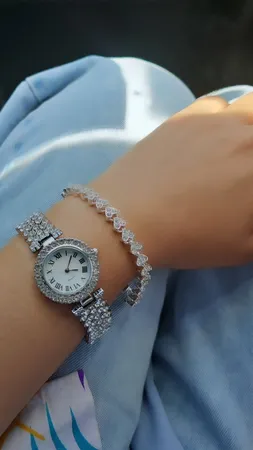 ست دستبند و ساعت مچی عقربه ای زنانه مدل SA-01