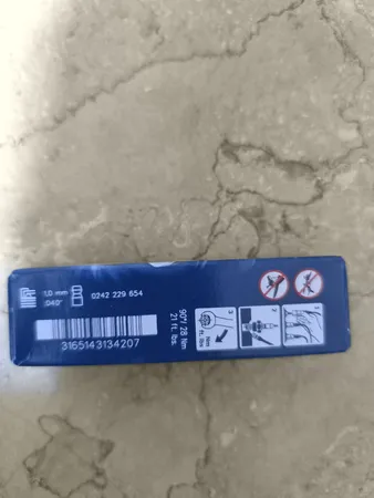 شمع خودرو بوش مدل دو پلاتین پایه کوتاه کد FLR8LDCU+ (+9) بسته 4 عددی