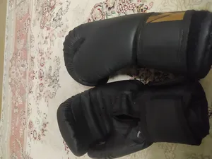 تجریه خرید دستکش بوکس ونوم مدل ven2m